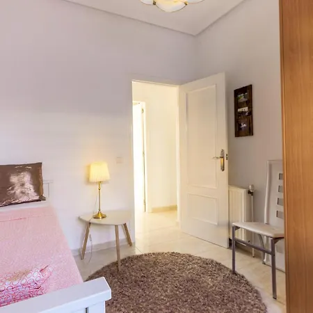 別荘 3 Bedroom Cozy In
